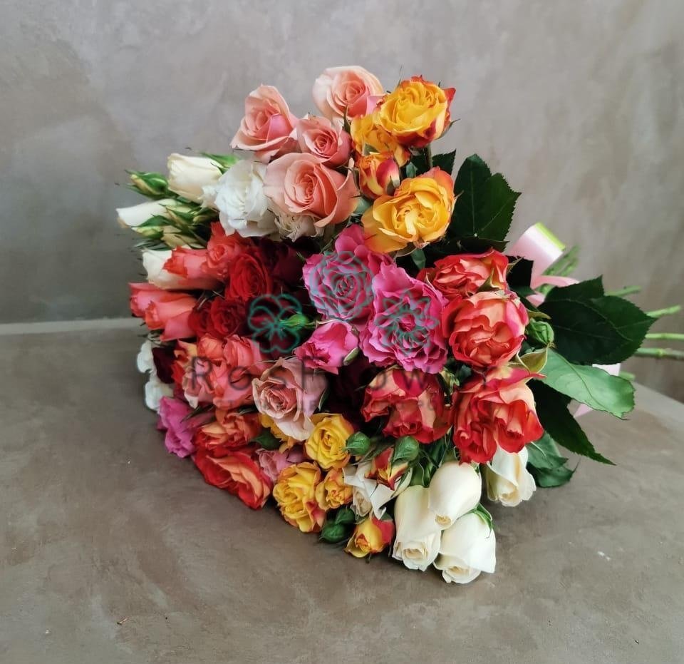 Букет цветов из: Розы в Каче