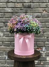 Цветочная композиция из Гипсофила и Розы в шляпной коробке в Каче