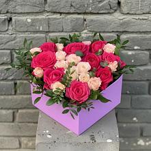 Цветочная композиция из Розы в коробке в Каче