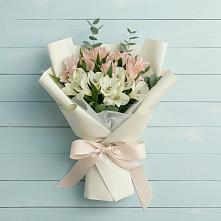 Букет цветов из:  Альстромерии в Каче