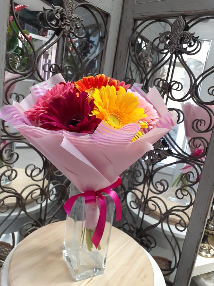 Букет цветов из: Герберы в Каче