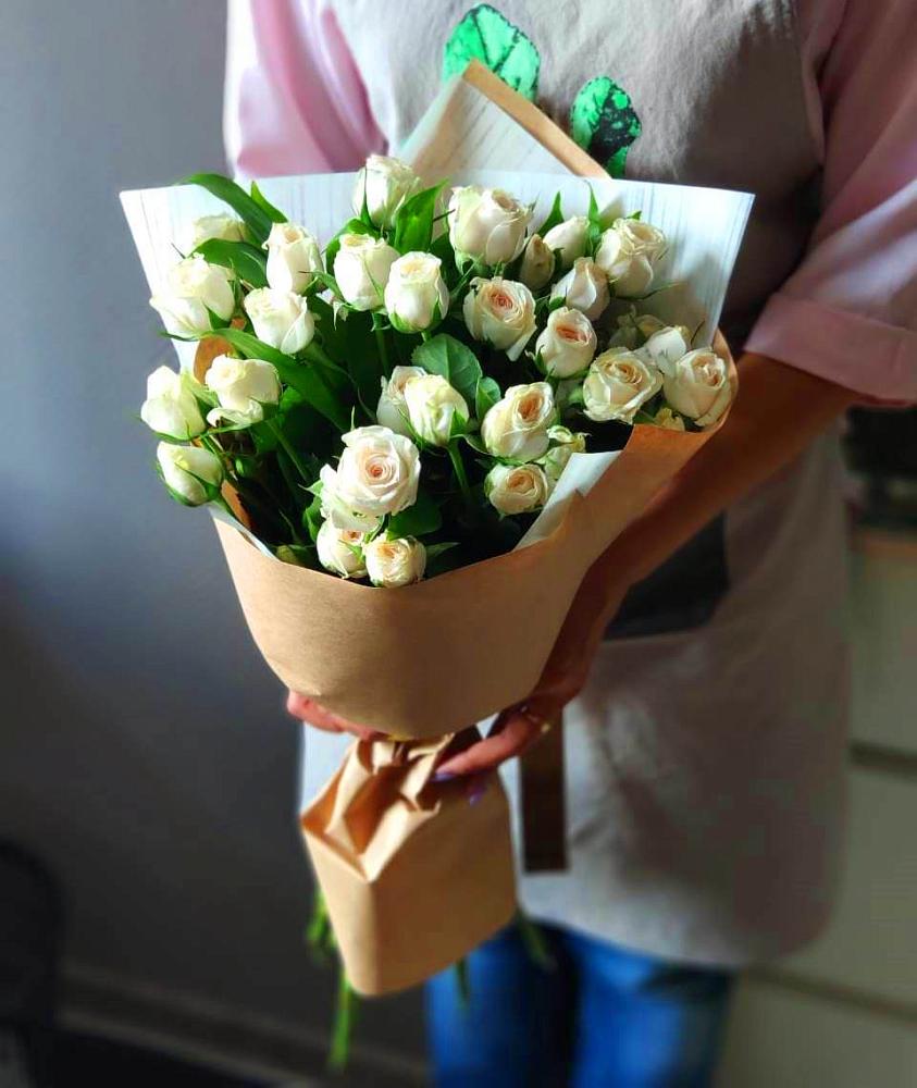 Букет цветов из: Розы в Каче