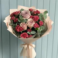 Букет цветов из:  Гвоздики и Розы в Каче