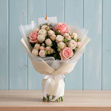 Букет цветов из:  Розы в Каче